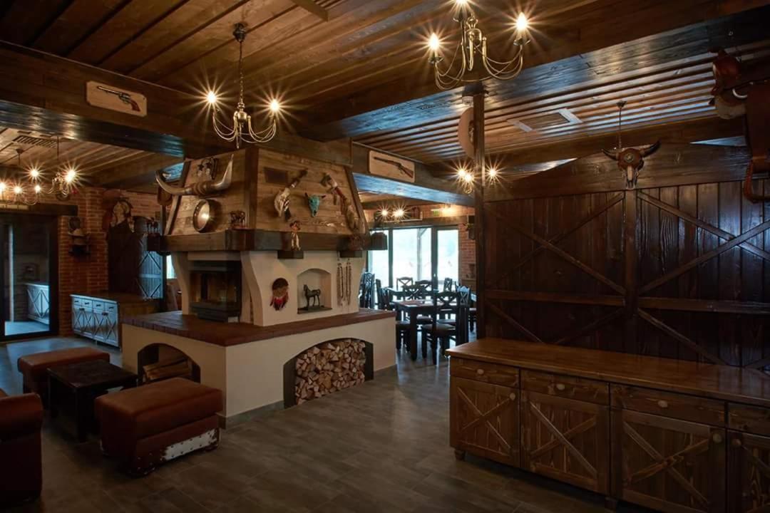 Maggie'S Ranch Hotel Rîşnov Luaran gambar